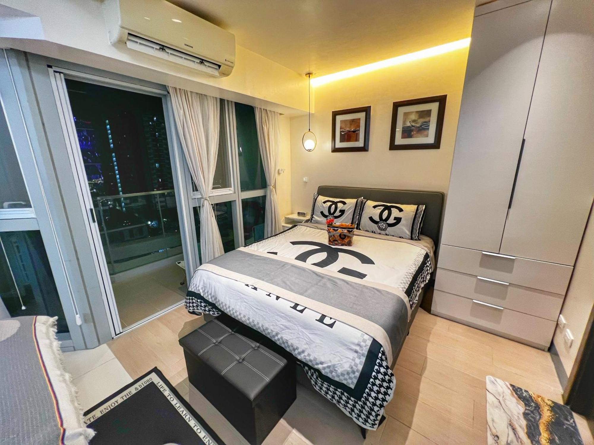 Eg Private House -Bgc Uptown Aparthotel Taguig Bagian luar foto