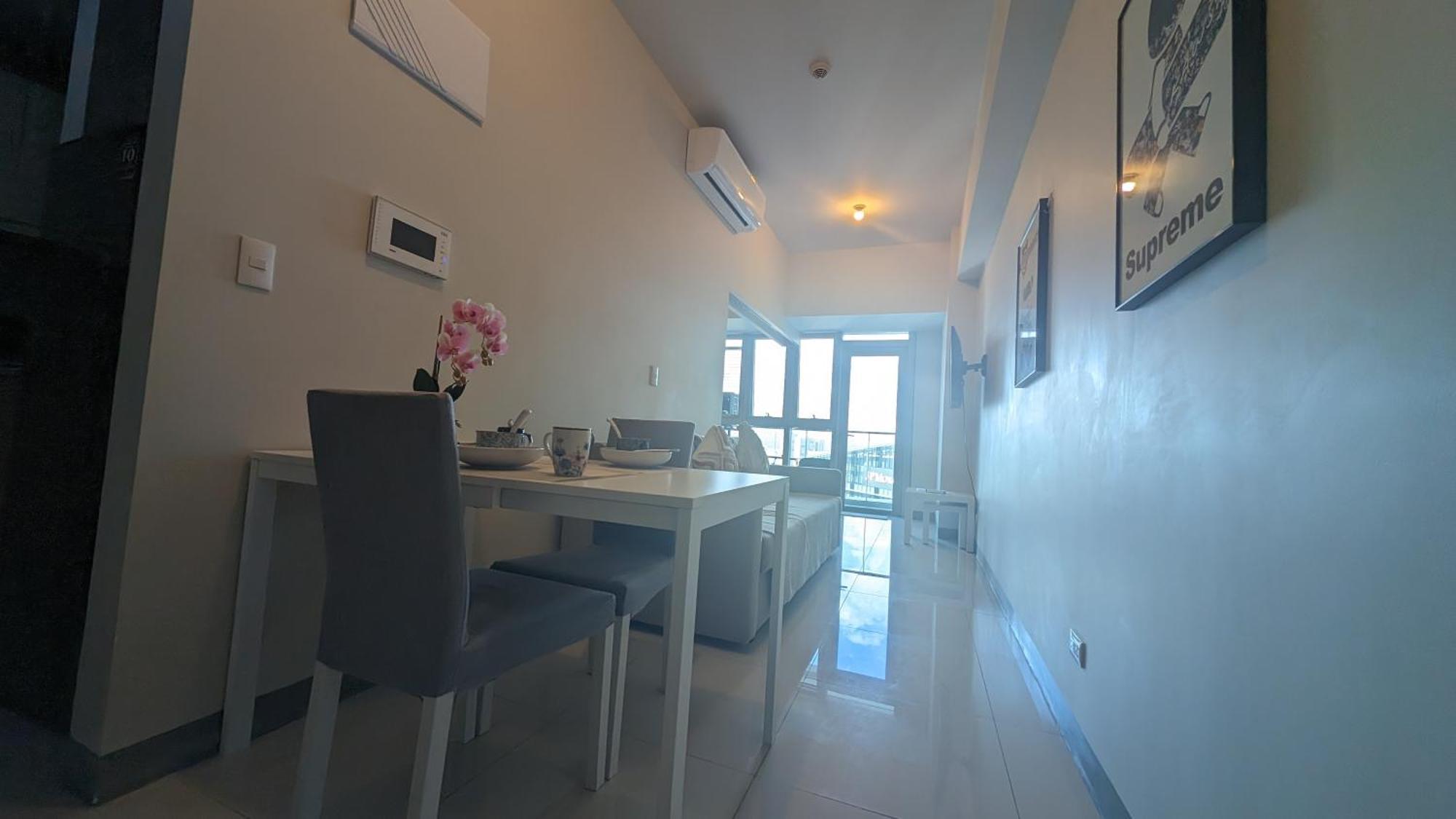 Eg Private House -Bgc Uptown Aparthotel Taguig Bagian luar foto