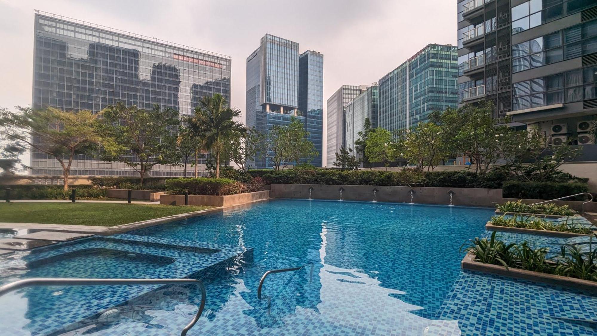 Eg Private House -Bgc Uptown Aparthotel Taguig Bagian luar foto